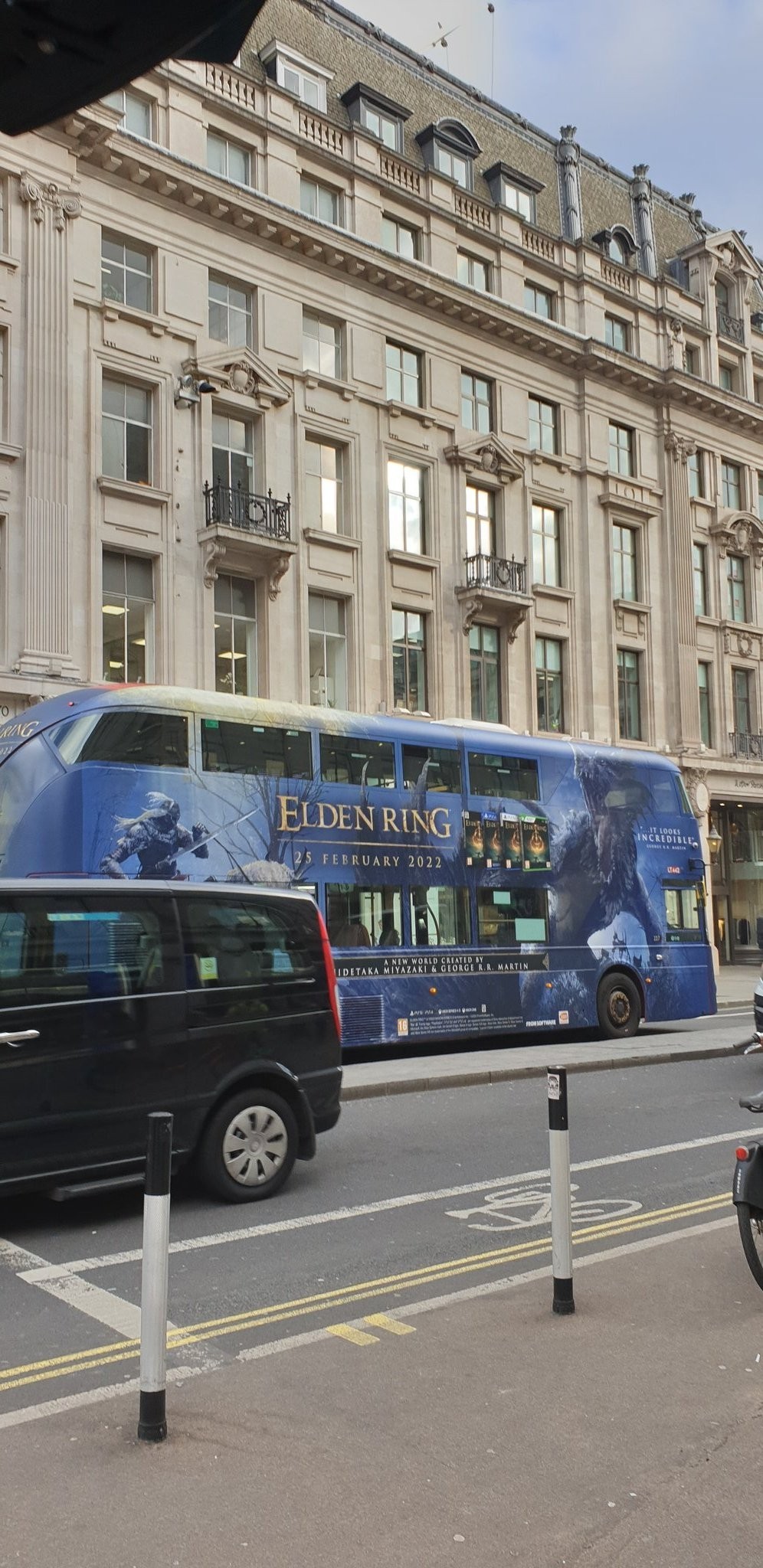 《艾尔登法环》宣传巴士现身英国