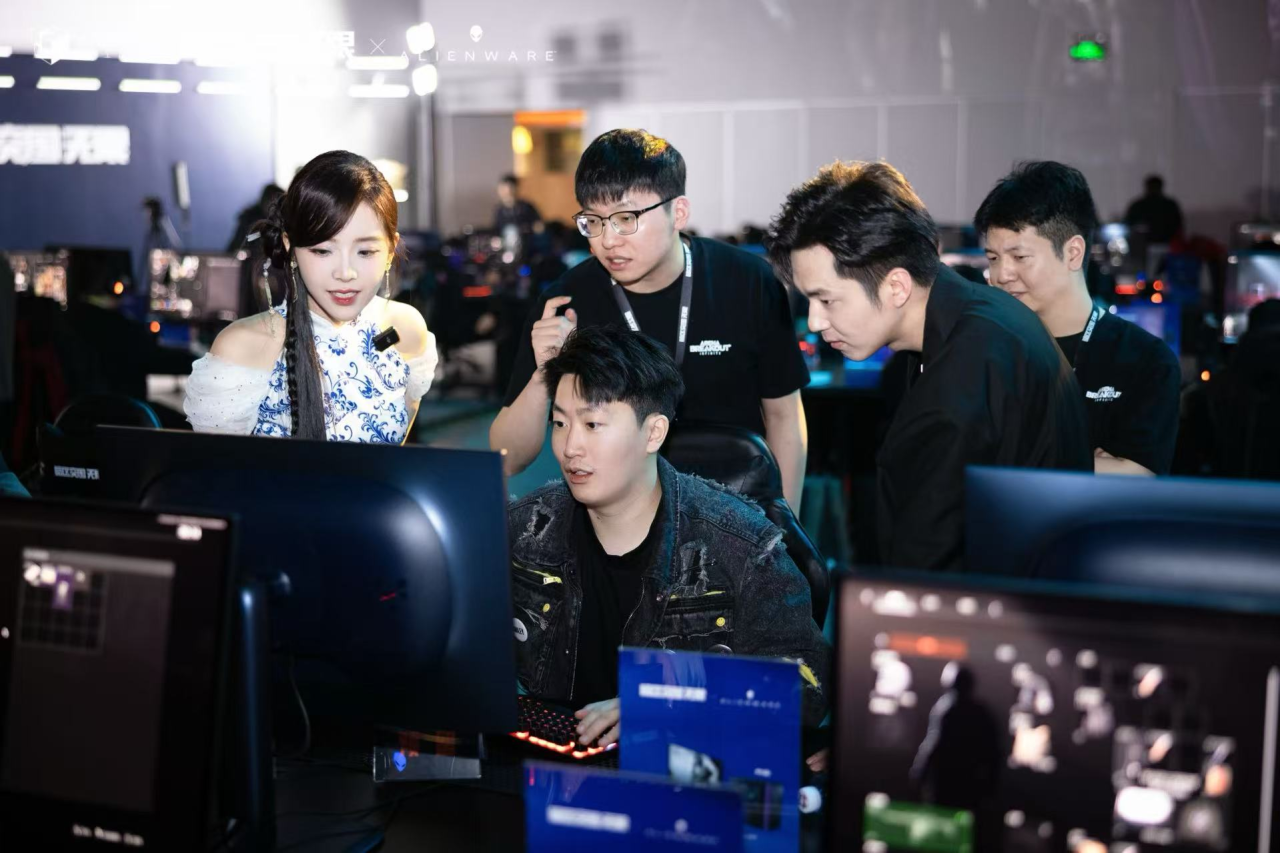 魔方首款端游《暗区突围:无限》国服定档4月29日,给射击玩家来点真刺激