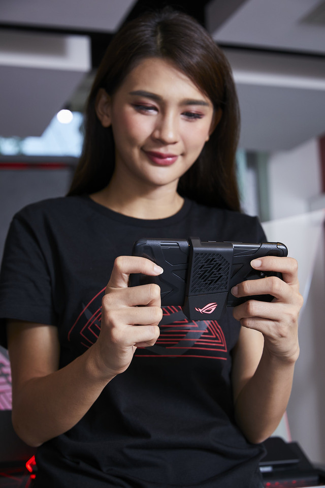 ROG Phone II电竞手机质量好吗? 性能如何?