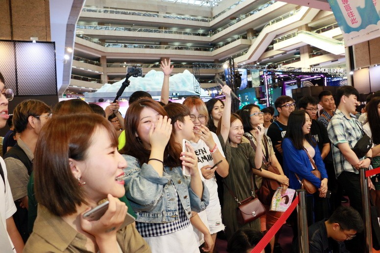 【漫博 19】《传说对决》Mad Team 表演赛 吸引大批粉丝围观