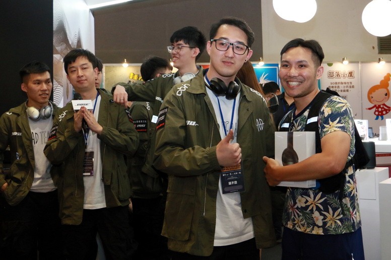 【漫博 19】《传说对决》Mad Team 表演赛 吸引大批粉丝围观