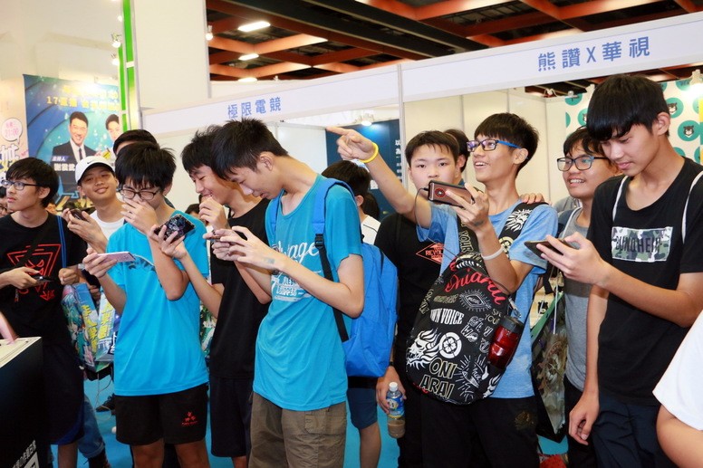 【漫博 19】《非人学园》举办现场对战 众多玩家热情参与